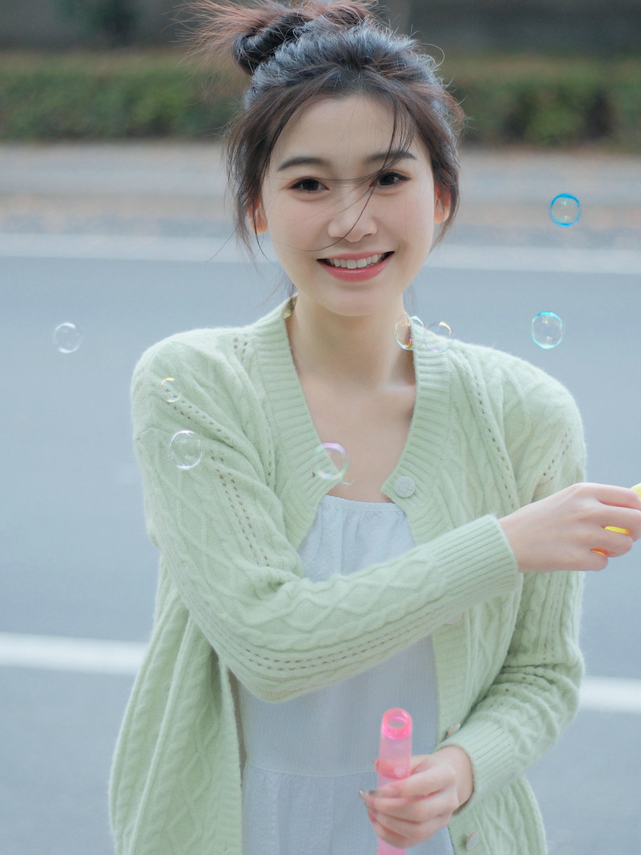 [YITUYU]艺图语 2026.05.05 初秋氧气感 快乐的宝贝 [13P-119MB]