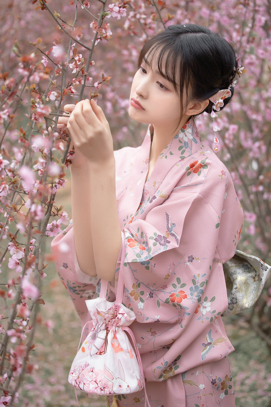 [YITUYU]艺图语 2022.03.31 桃花和服 一一 [29P-348MB]