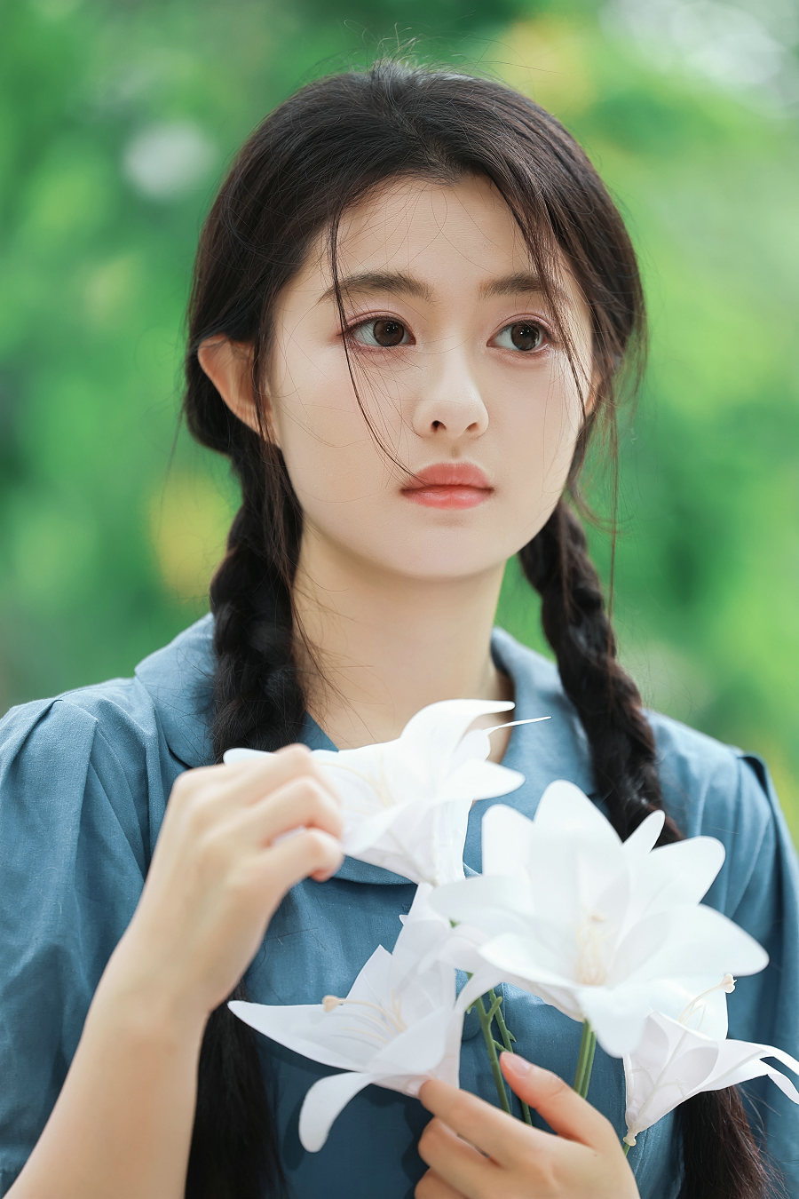 [YITUYU]艺图语 2026.05.10 复古少女的春日序曲 尼古拉斯依 [25P-65MB]