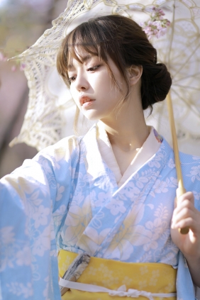 [YITUYU]艺图语 2022.04.09 樱花物语 屈凌西 [27P-126MB]