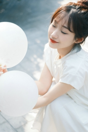 [YITUYU]艺图语 2026.05.04 关于白色的幻想 扣子 [9P-40MB]