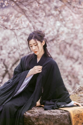 [YITUYU]艺图语 2022.04.24 樱花 木景抒 [41P-549MB]