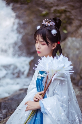 [YITUYU]艺图语 2022.04.08 山气日夕佳，飞鸟相与还 悠然Hime [30P-245MB]