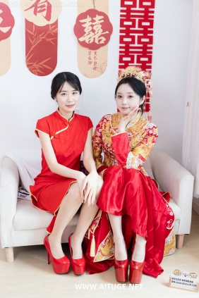 物恋传媒 No.2832 菜菜橙子-高跟鞋、人字拖、珠光薄肉丝、旗袍、秀禾服、...