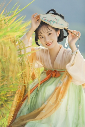 [YITUYU]艺图语 2022.04.08 稻香 莹莹 [21P-348MB]