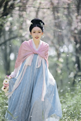 [YITUYU]艺图语 2022.04.23 秋千架下 槐枝 [22P-454MB]